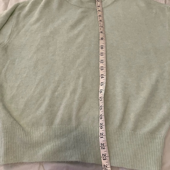 Ann Taylor mint green super soft sweater - Picture 4 of 5